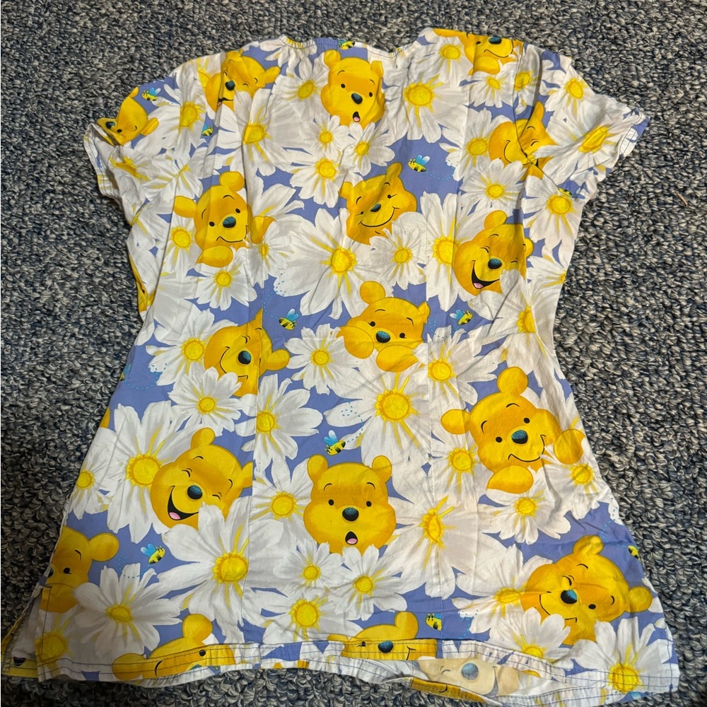 Disney scrub top Winnie the Pooh small